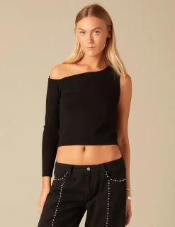 Nicoli Tops<BLACK KNIT TOP Negros