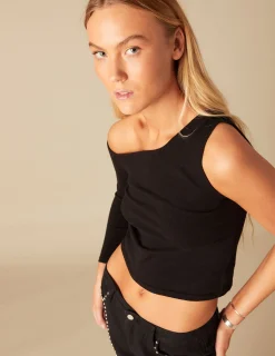 Nicoli Tops<BLACK KNIT TOP Negros