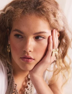 Nicoli Rings<LARGE GOLD BUTTERFLY RING Dorados