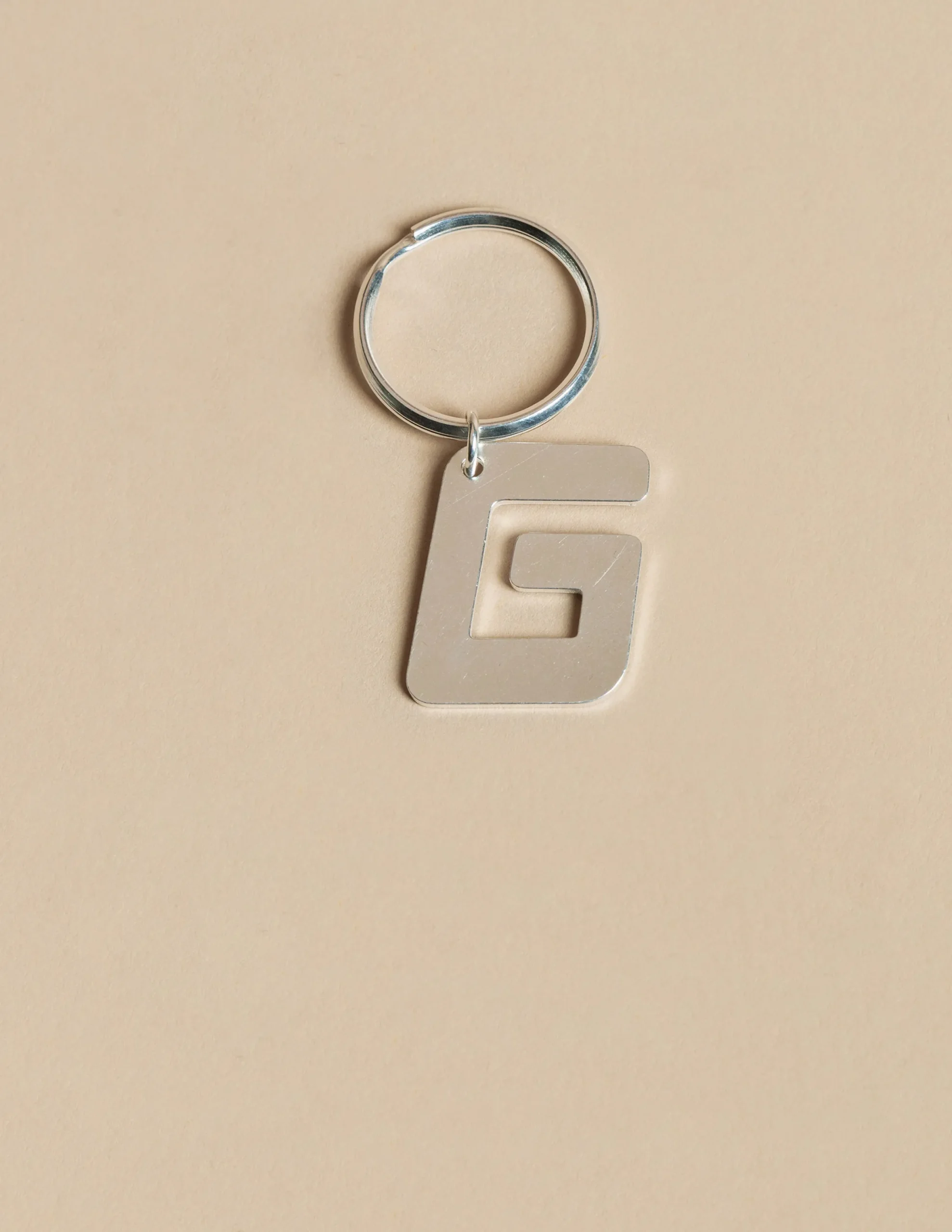 Nicoli Keychain|Keychain<SILVER "G" KEYCHAIN Dorados
