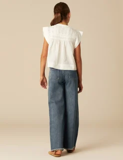 Nicoli Shirts<WHITE SLEEVELESS SHIRT Blancos